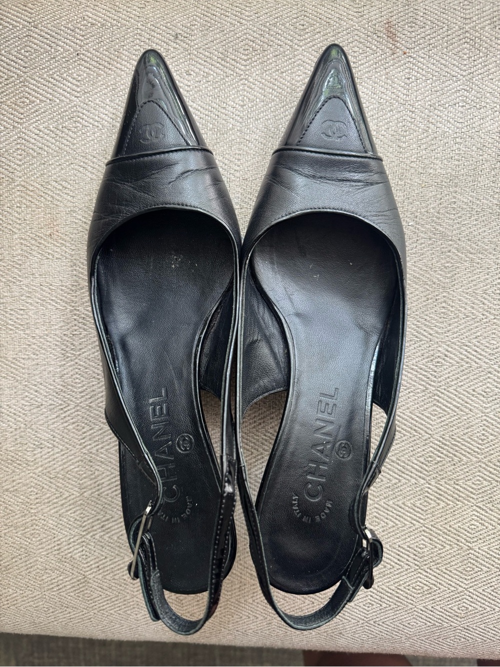CHANEL Black Leather Pointed Slingback heels - Picture 11 of 14